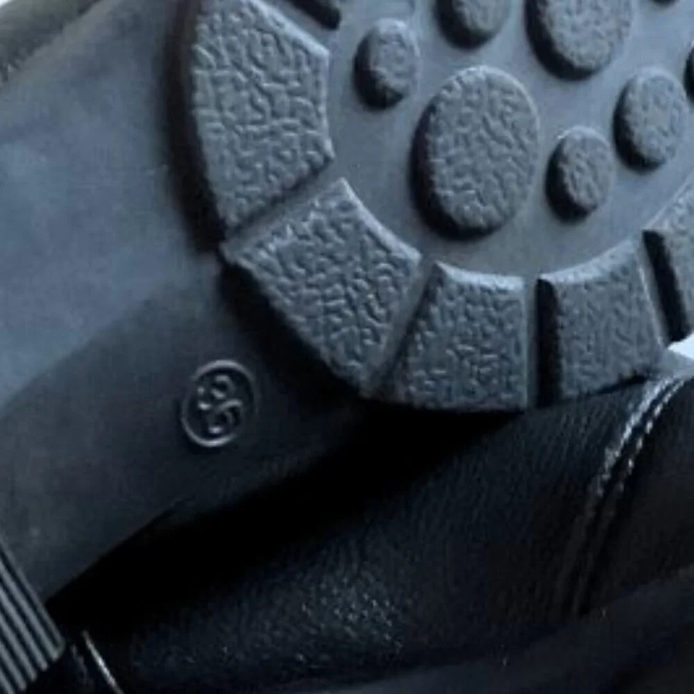 LIKE NEW ANKLE FASHION BOOT GIRLS